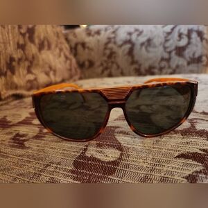 Bob Izumi Stylish Brown Sunglasses